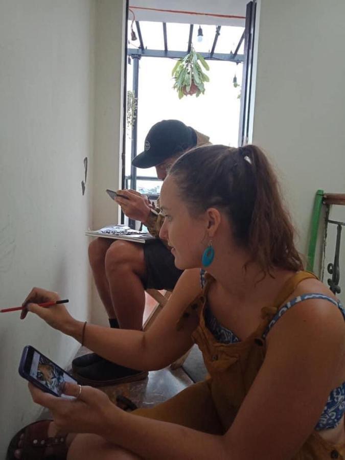 Ubuntu Homestay & Tours ハノイ市 エクステリア 写真